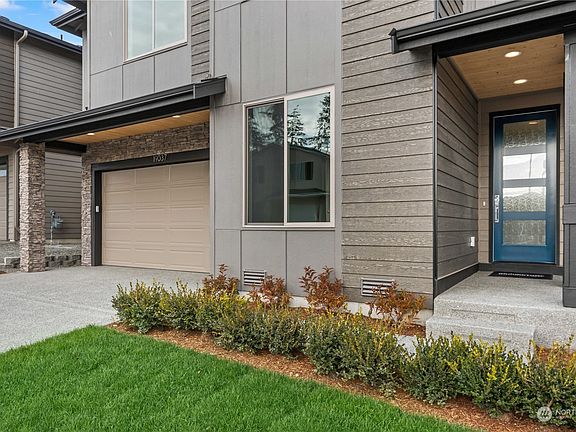 4th image of 19037 130th Avenue E