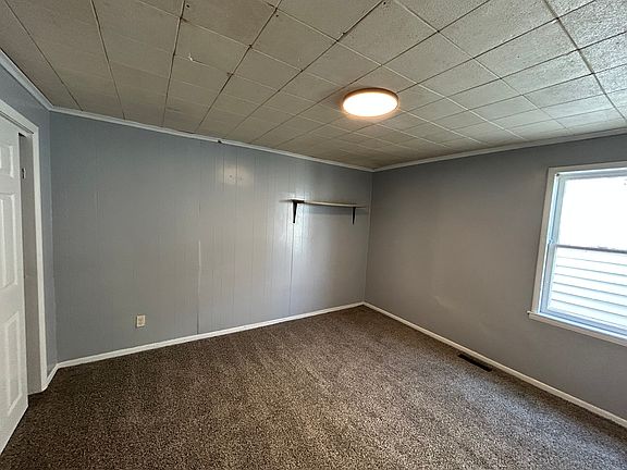 4th image of 2103 W Indiana St