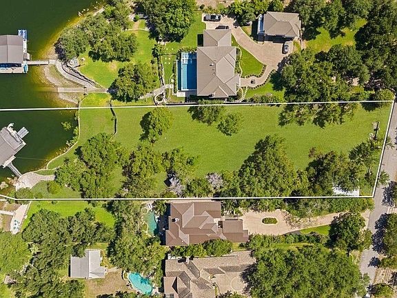 5th image of 909 Brooks Hollow Rd