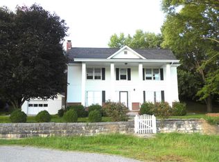 487 Hope Wells Ln, Speedwell, TN 37870