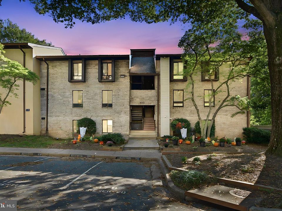 1st image of 2245 Castle Rock Sq APT 11C