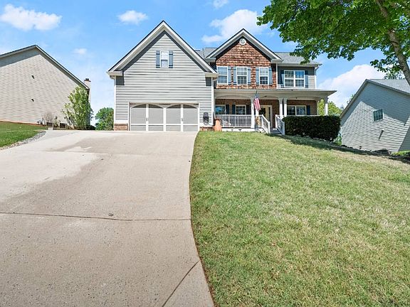 3rd image of 3947 Walnut Grove Way
