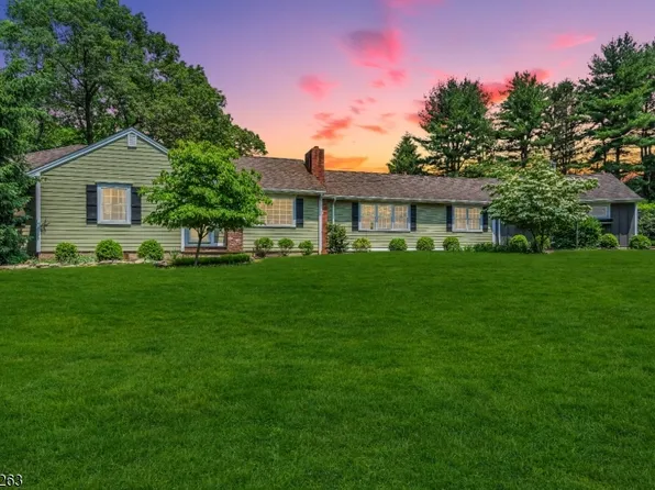 27 Highland Ave, Peapack Gladstone Boro, NJ 07977