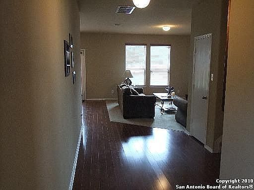Entryway view
