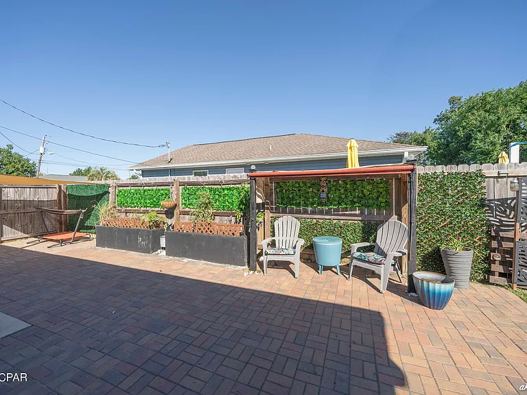 6328 Olokee St — Photo 20