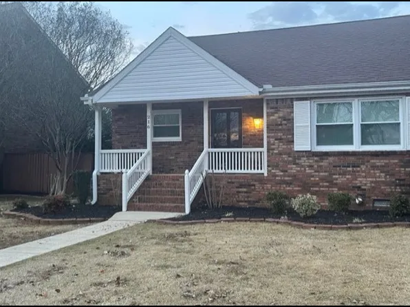 216 Meadowcrest Dr, Florence, AL 35630