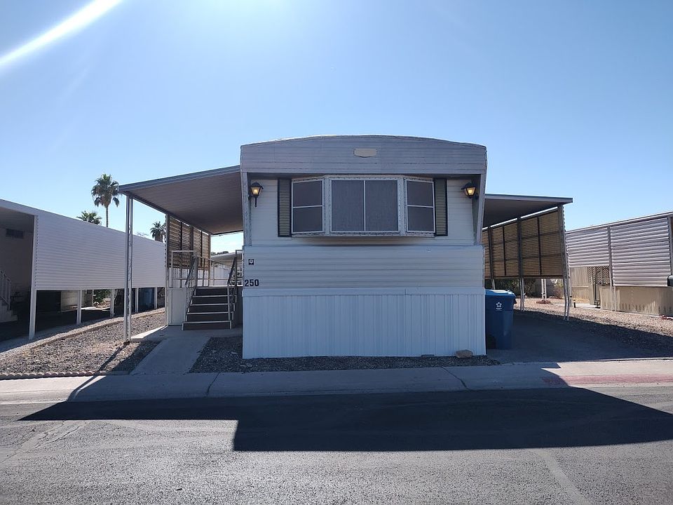 Beautiful Home in a Quiet Senior Community