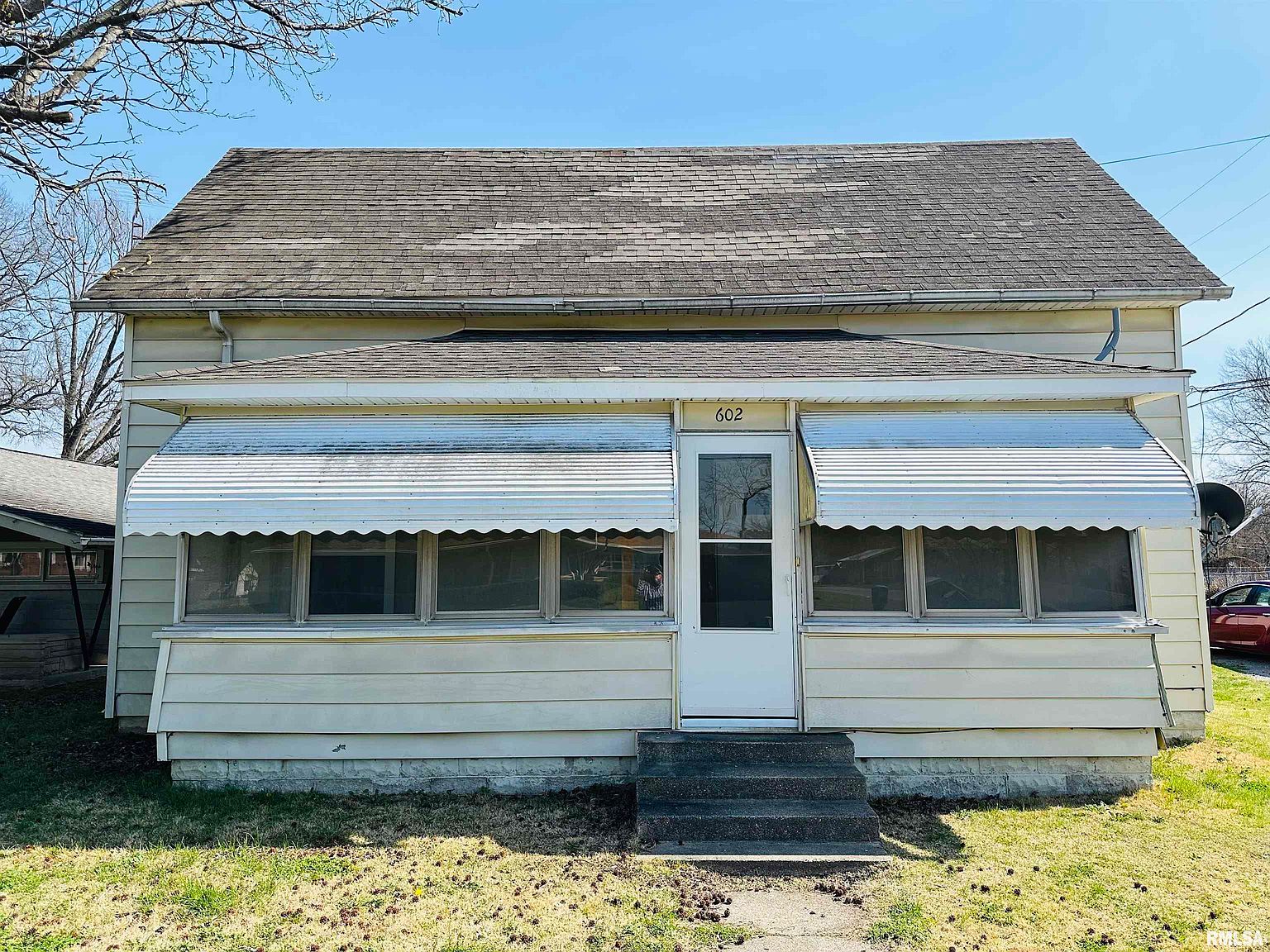 602 N Main St, Carrier Mills, IL 62917 | Zillow