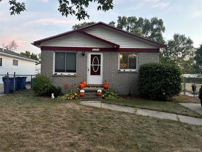 2056 Bart Ave, Warren, MI, 48091