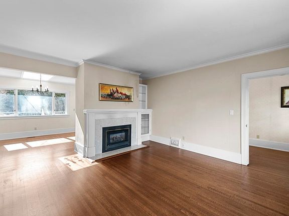 3rd image of 4278 W 12th Ave