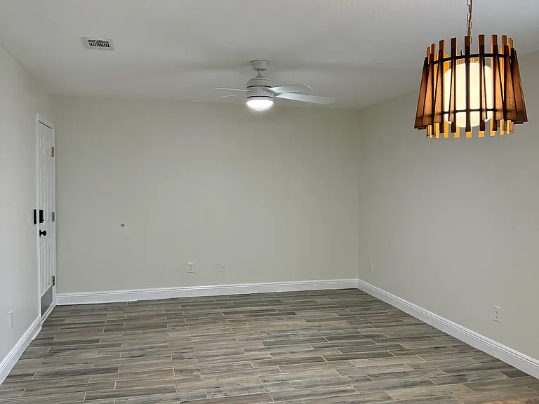 3963 Edgefield St — Photo 1