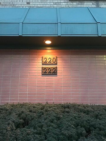 1st image of 220 S Oak Park Ave APT 1
