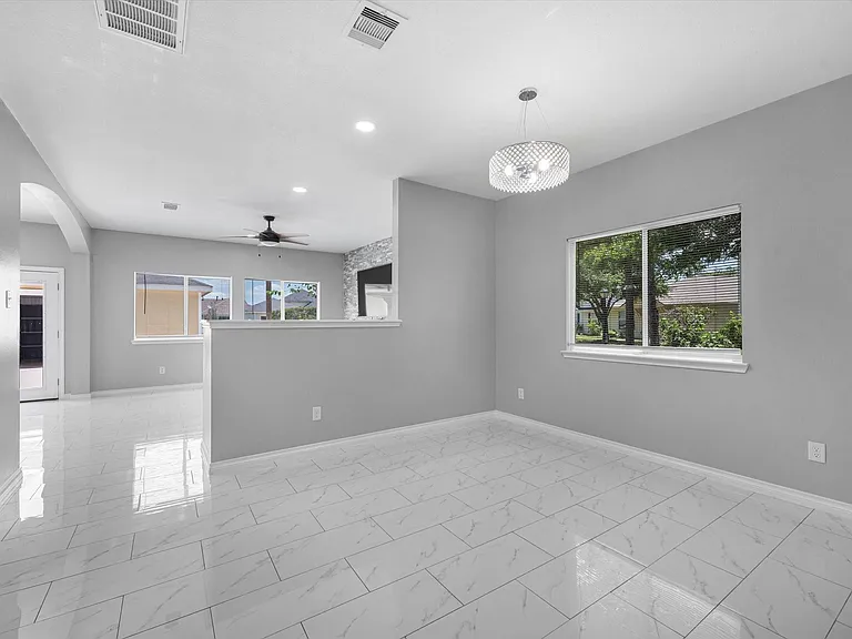 6131 Settlers Lake Cir W — Photo 3