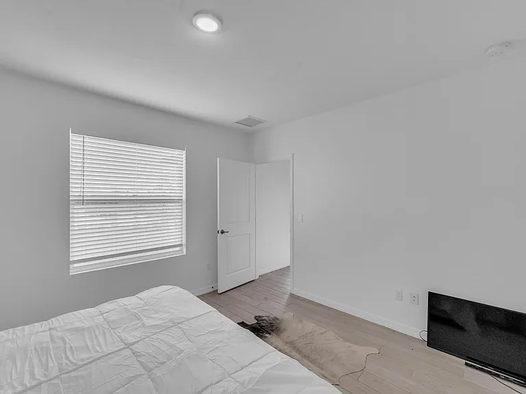 5082 Armina Pl — Photo 11