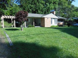 61 N Johnson St, Brevard, NC 28712
