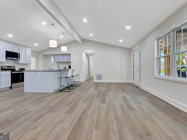 140 Mary Freeman Rd — Photo 11
