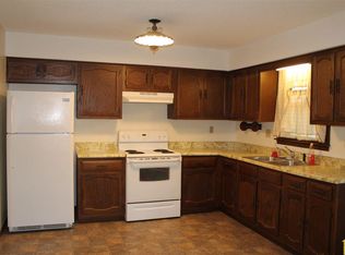 405 E Webster St, Smithton, MO 65350
