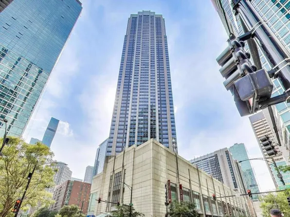 512 N McClurg Ct APT 1704, Chicago, IL 60611