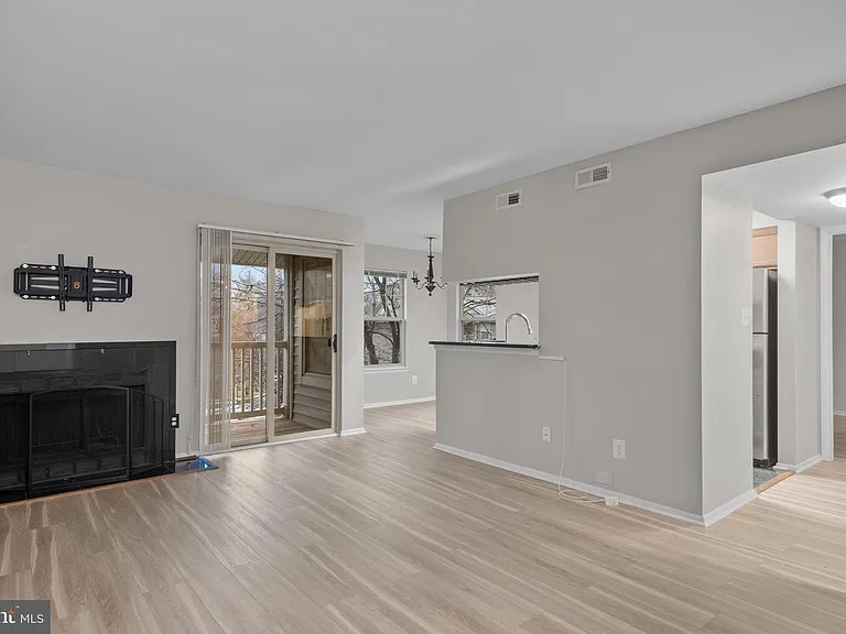 1700 Ascot Way #C — Photo 3