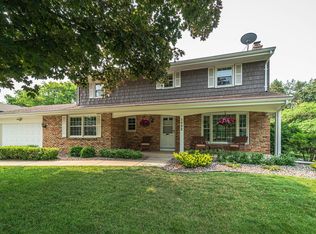 1498 Red Cedar Rd, Eagan, MN 55121