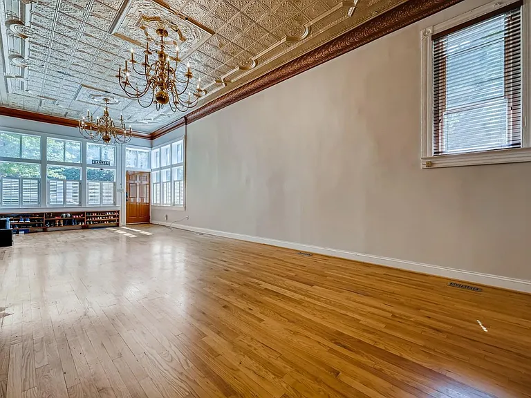 2200 E Baltimore St — Photo 6