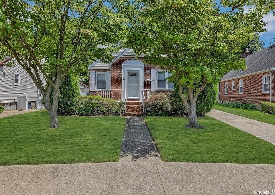 1st image of 44 Tulip Lane