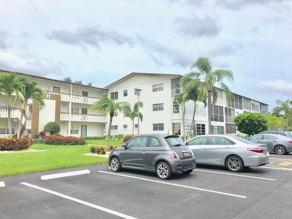 302 Mansfield Dr, Boca Raton, FL