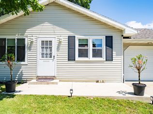 712 Fremont St, Bloomington, IL 61701