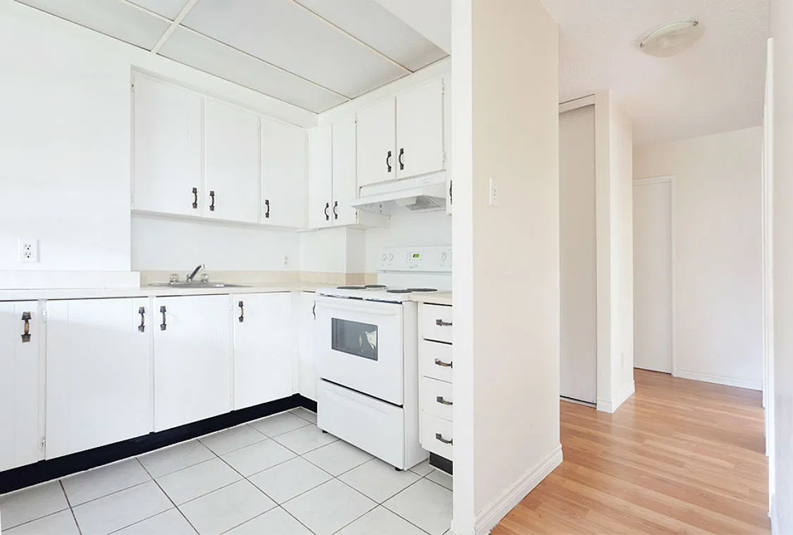 161 Presland Rd. — Photo 1