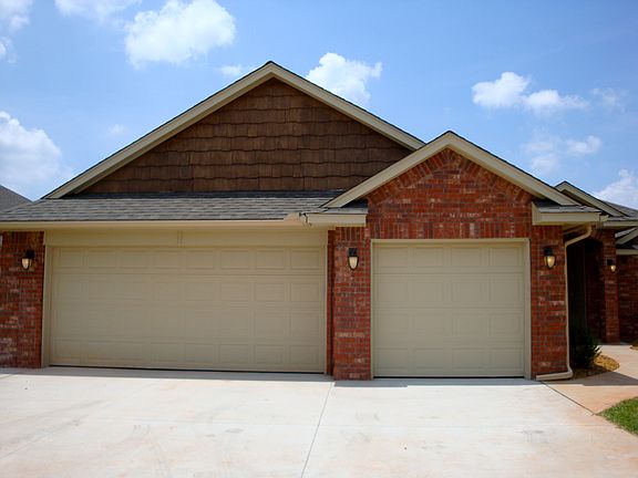 3 Car garage
