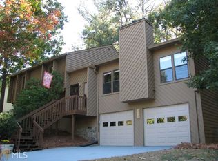 210 Overlook Ct, Roswell, GA 30076