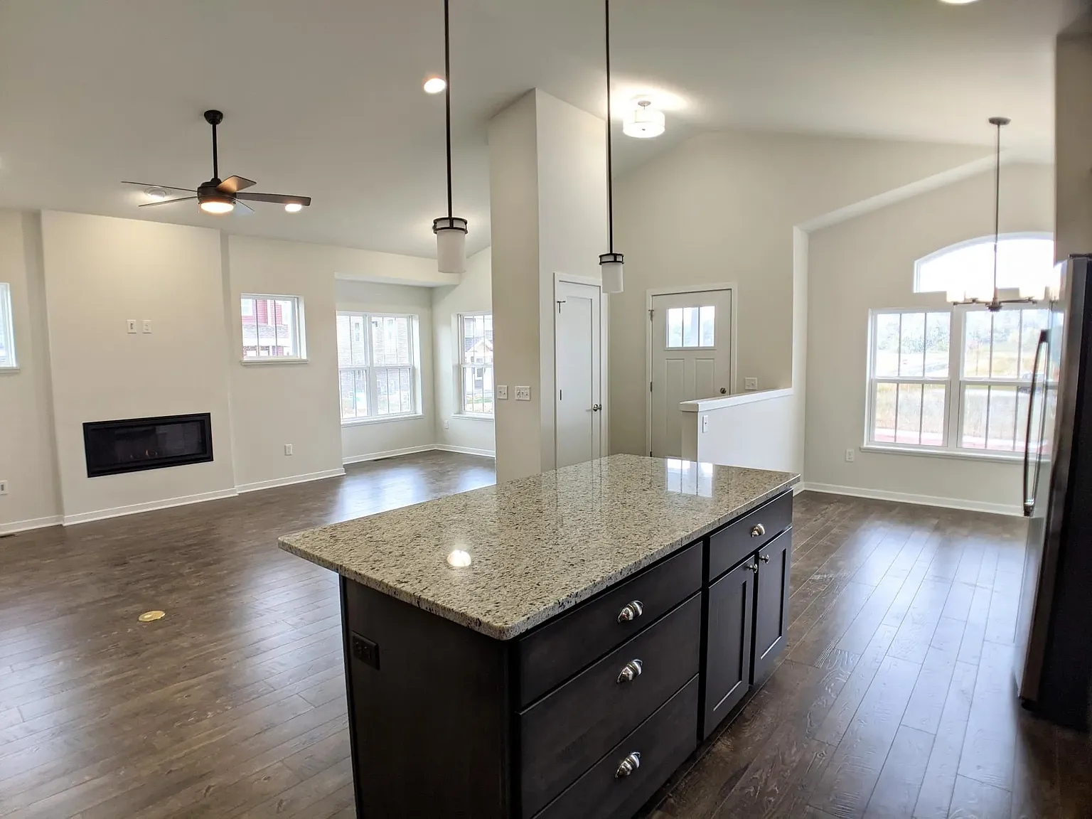 2902 Turnip Way — Photo 3