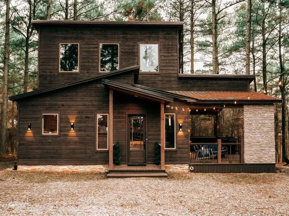 184 Bombardier Ln, Broken Bow, OK 74728