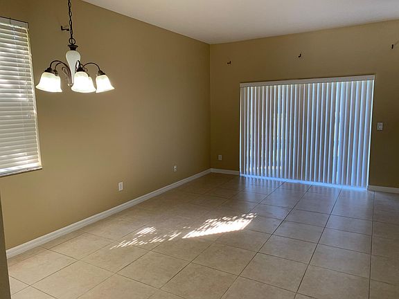 5th image of 1711 Retreat View Cir