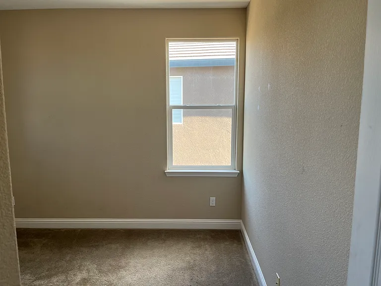 801 Raccoon Valley Dr — Photo 3