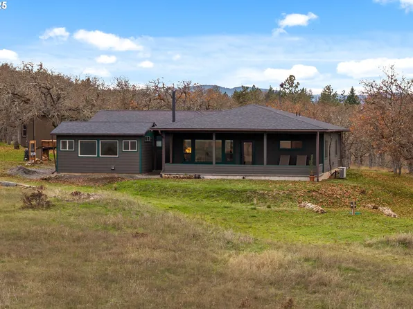 7245 Dell Rd, Mosier, OR 97040