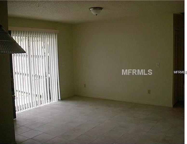 2nd image of 3107 Bloomingdale Villas Ct