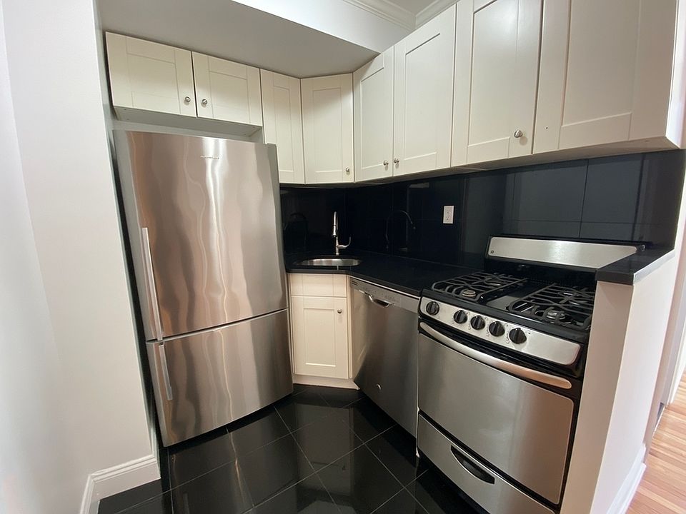 1st image of 330 E 63rd St APT 6C