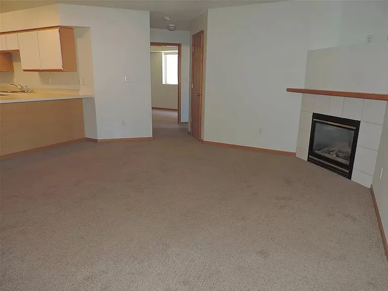 2262 Holiday Rd #102 — Photo 4