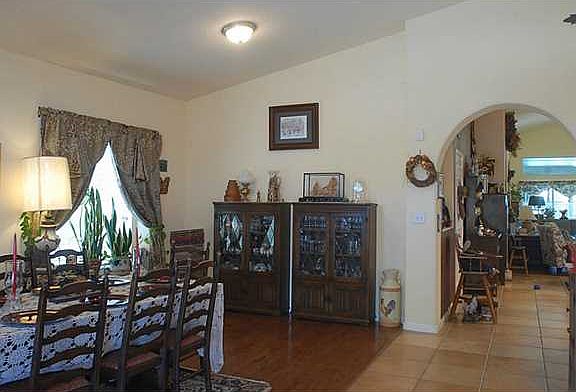 4th image of 725 Phil Hansen Dr
