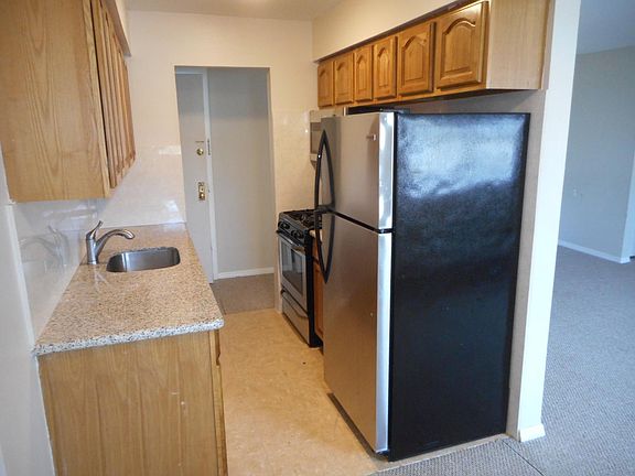 5th image of 19 Sheraden Ave APT 2B