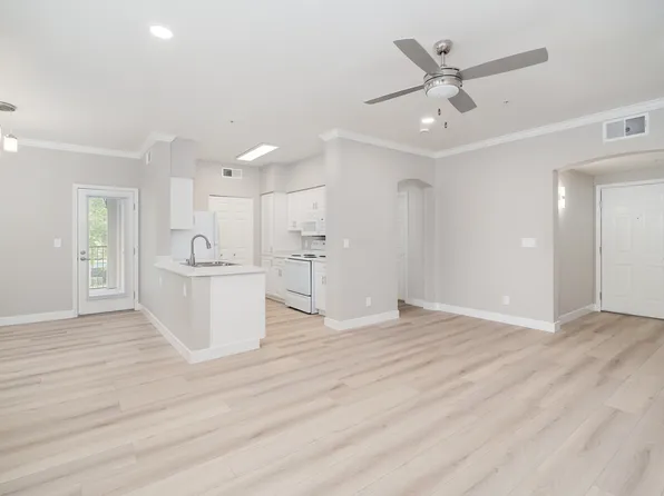 Lake Point Apartments