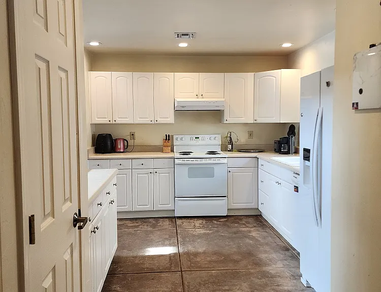 1434 E Elm St #2 — Photo 12