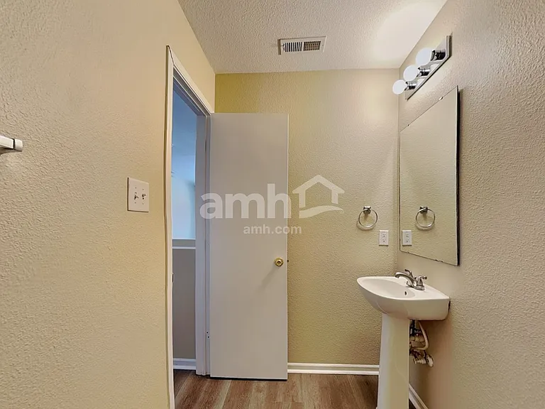3345 Grove Berry Ln — Photo 17