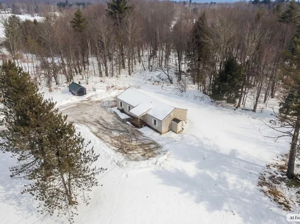 1266 W Ridge Road, Cornville, ME 04976