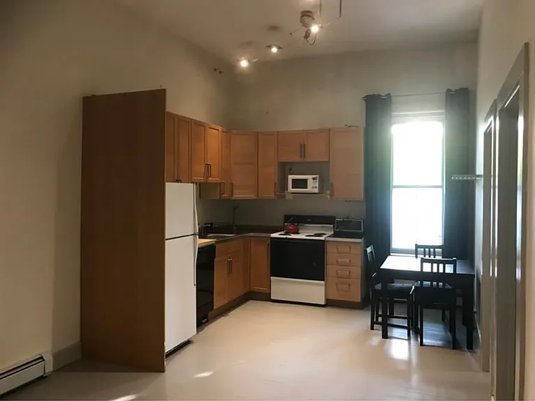 178 Main St #1 — Photo 9