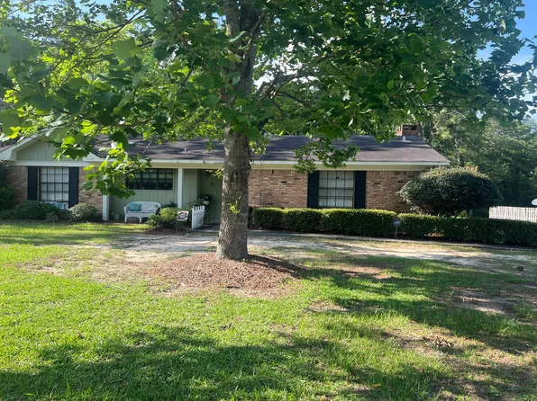 2006 Chase Dr, Saraland, AL 36571