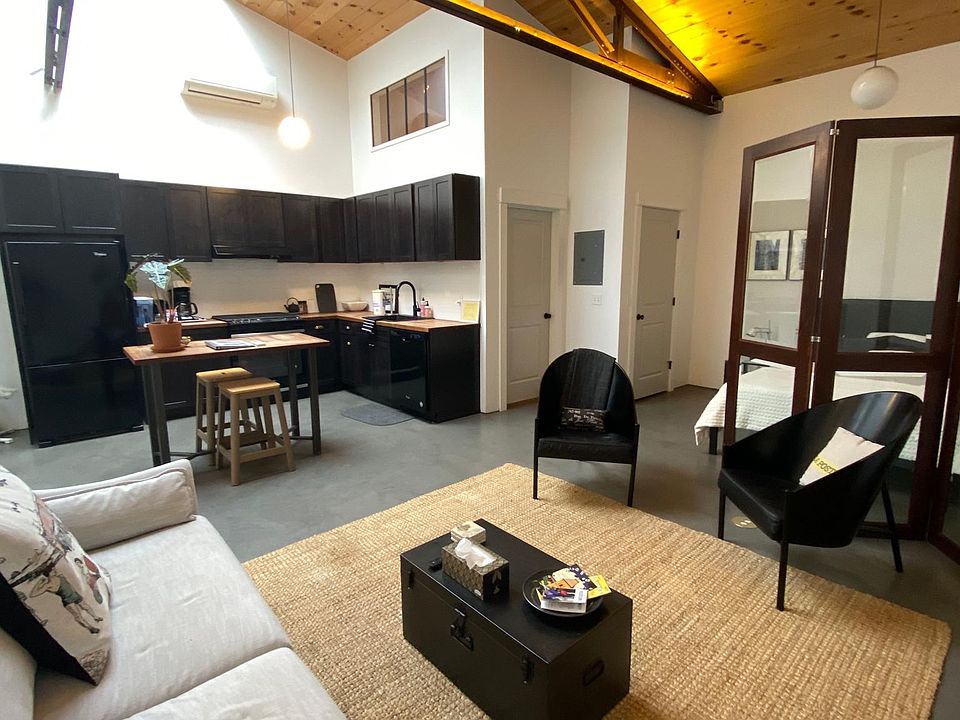 Kitchen/Dining Area (l) Sleeping Area (r) from Living Area