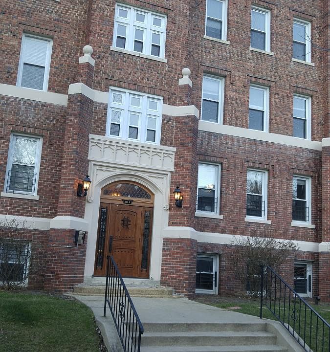 2nd image of 300A E University Pkwy APT A6