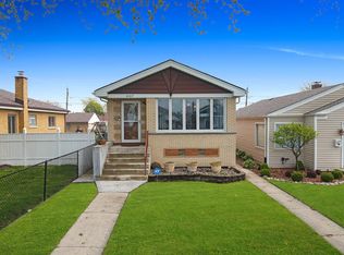 6107 S Neenah Ave, Chicago, IL 60638